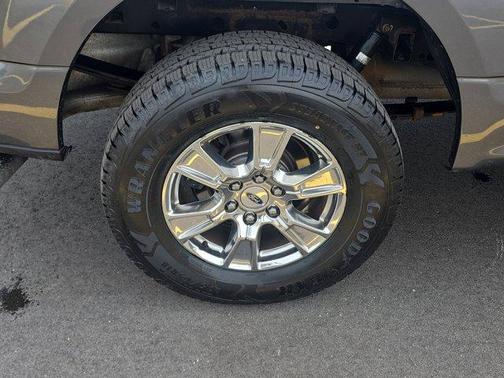 Magnetic 2017 Ford F-150 XLT