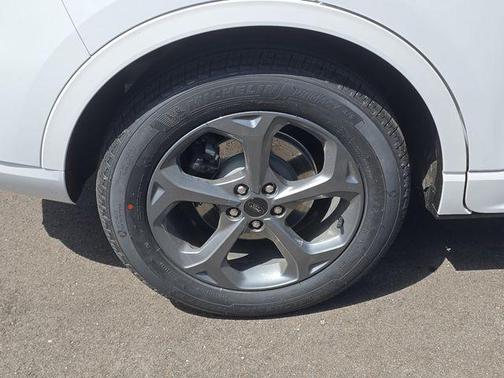 Oxford White 2023 Ford Escape ST-Line