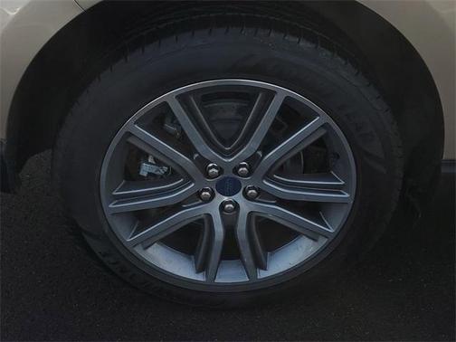 2021 Ford Edge Titanium
