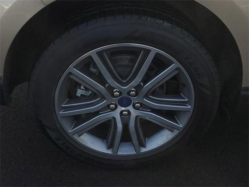 2021 Ford Edge Titanium
