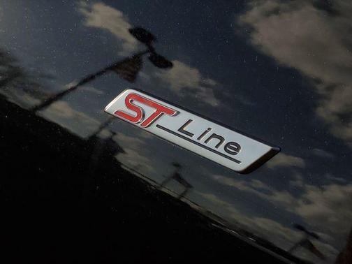 2024 Ford Explorer ST-Line