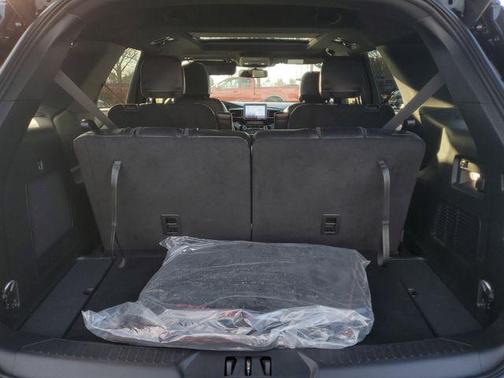 2024 Ford Explorer ST-Line