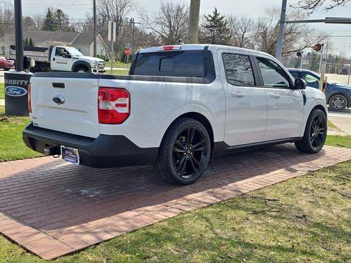Oxford White 2024 Ford Maverick Lariat