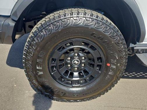 Avalanche 2026 Ford Bronco Badlands