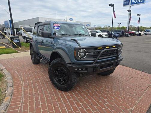 Azure Gray Metallic 2023 Ford Bronco Black Diamond
