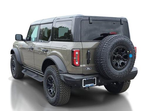 Gray 2026 Ford Bronco Badlands