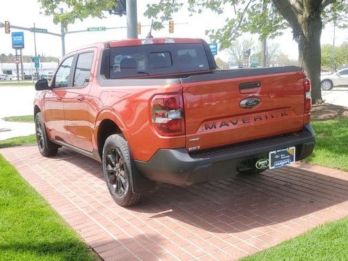 Chili Pepper Red 2024 Ford Maverick Lariat