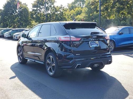 2022 Ford Edge ST