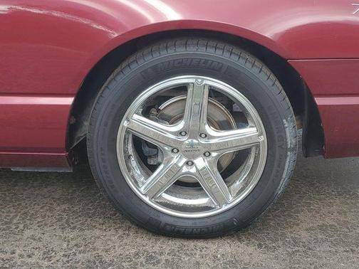 2004 Ford Thunderbird 
