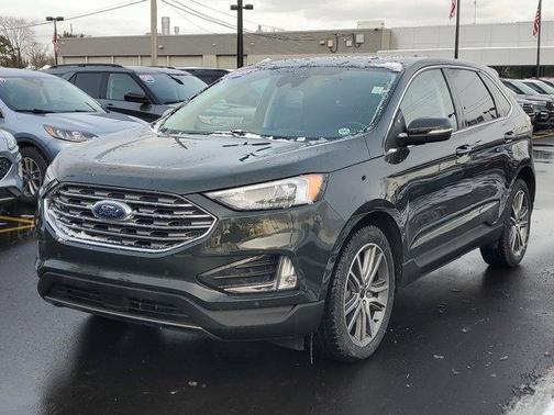 2023 Ford Edge Titanium