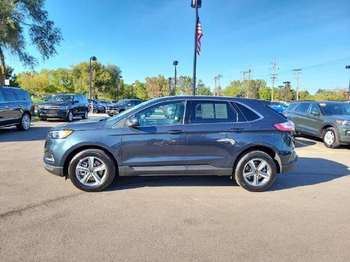 Blue Metallic 2024 Ford Edge SEL