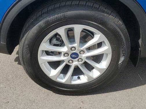 Blue Metallic 2021 Ford Escape SE