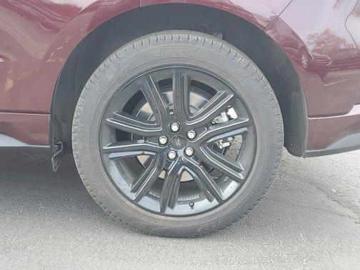 2022 Ford Edge ST Line