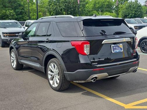 Black Metallic 2023 Ford Explorer Platinum
