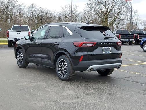 Black Metallic 2024 Ford Escape PHEV