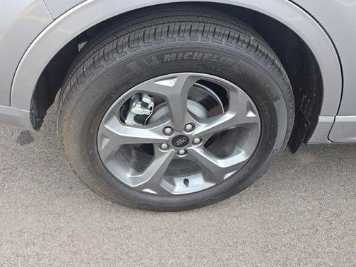Silver Metallic 2024 Ford Escape ST-Line