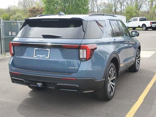 Vapor Blue 2026 Ford Explorer ST-Line