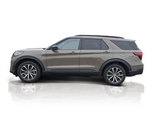 Gray 2027 Ford Explorer ST-Line