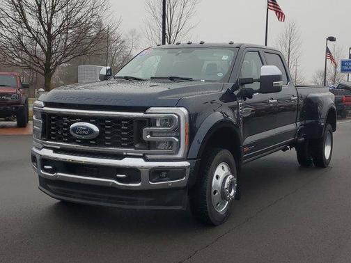 2023 Ford F-450 Lariat