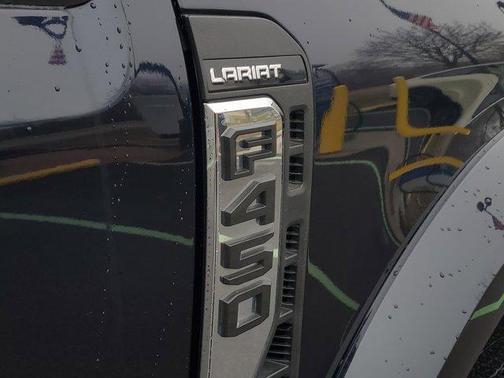2023 Ford F-450 Lariat