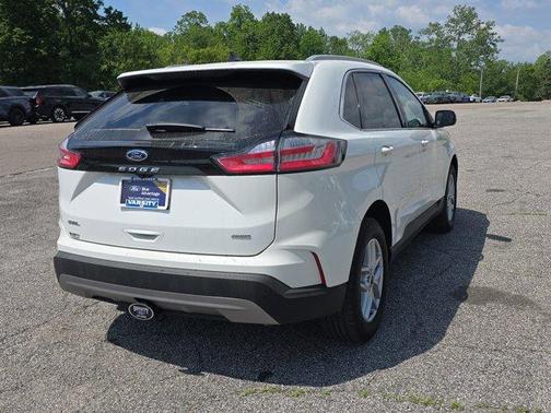 White Metallic 2023 Ford Edge SEL