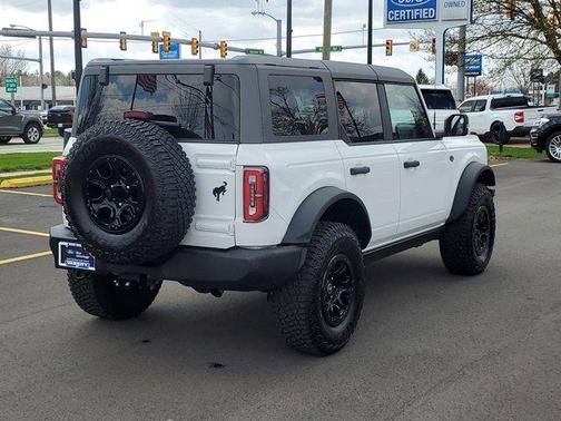 Oxford White 2024 Ford Bronco Wildtrak