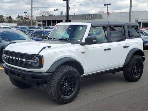 Oxford White 2024 Ford Bronco Wildtrak