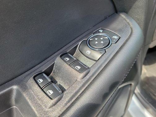 Silver Metallic 2024 Ford Edge SEL