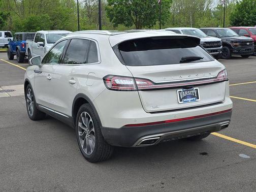 Pearl Metallic 2022 Lincoln Nautilus Reserve