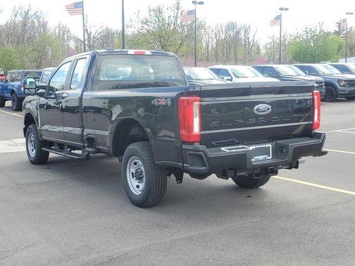 Black Metallic 2026 Ford F-250 XL