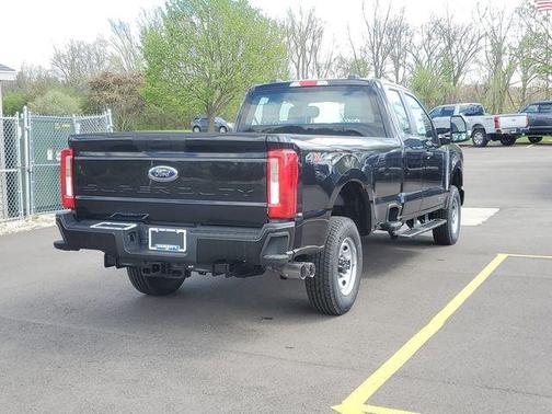 Black Metallic 2026 Ford F-250 XL