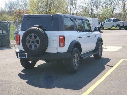 Oxford White 2026 Ford Bronco Big Bend