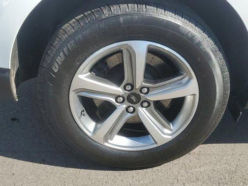 Oxford White 2023 Ford Edge SEL
