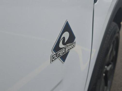 Oxford White 2023 Ford Bronco Sport Outer Banks