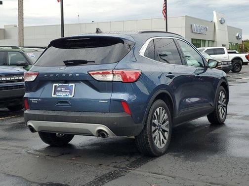 2020 Ford Escape Titanium Hybrid