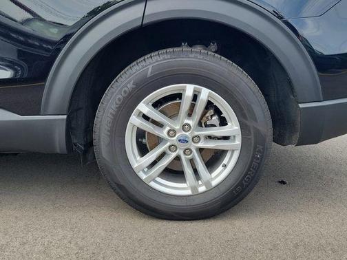 Black Metallic 2023 Ford Explorer XLT
