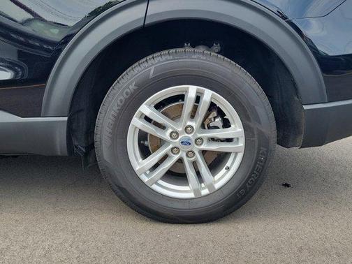Black Metallic 2023 Ford Explorer XLT