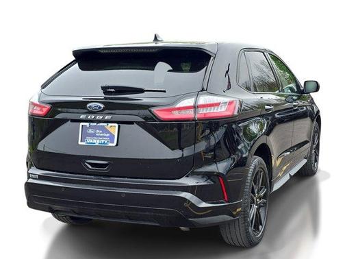 Black Metallic 2023 Ford Edge ST Line