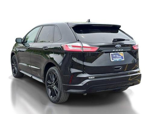 Black Metallic 2023 Ford Edge ST Line
