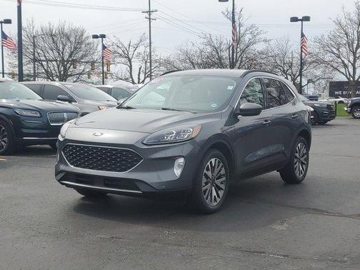 2022 Ford Escape Titanium