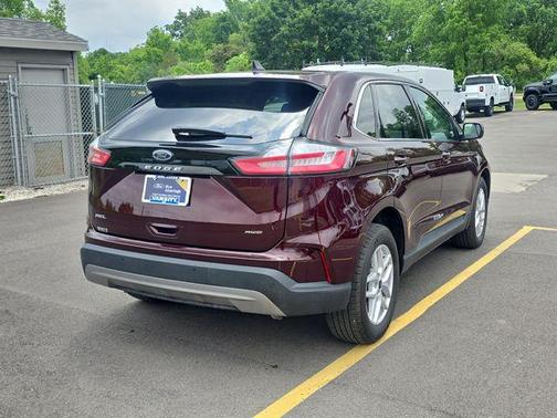 Burgundy 2023 Ford Edge SEL
