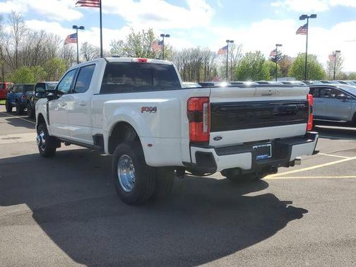 White Metallic 2026 Ford F-350 Platinum