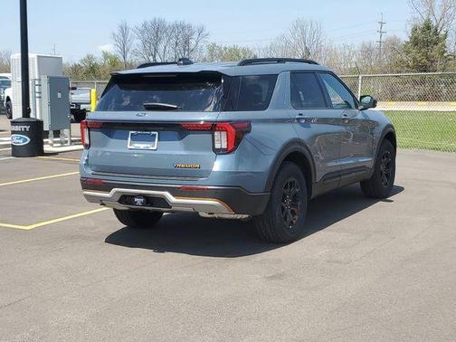 Vapor Blue 2026 Ford Explorer Tremor