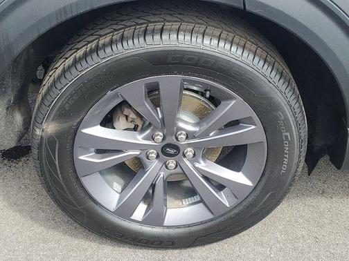 Carbonized Gray Metallic 2023 Ford Explorer XLT