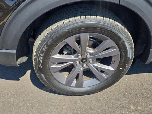 Black Metallic 2025 Ford Explorer Active