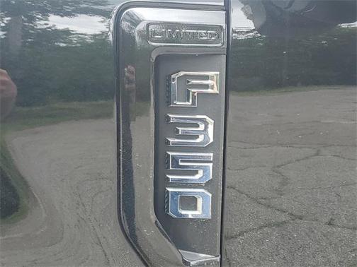 2022 Ford F-350 Limited