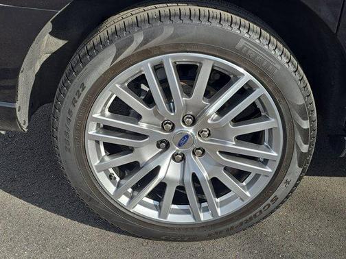 Black Metallic 2024 Ford Expedition Max Platinum