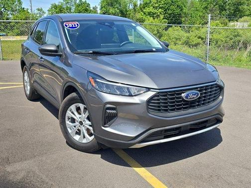 Gray Metallic 2023 Ford Escape Active