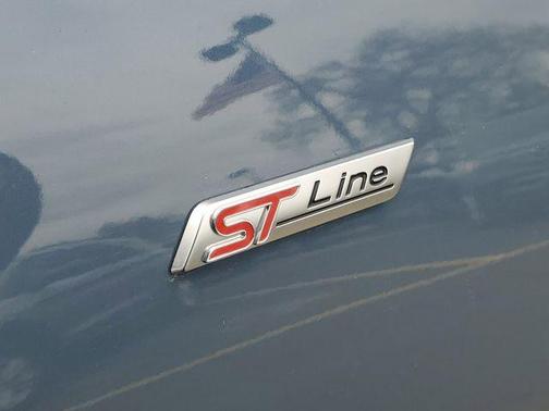 2023 Ford Escape ST-Line Elite