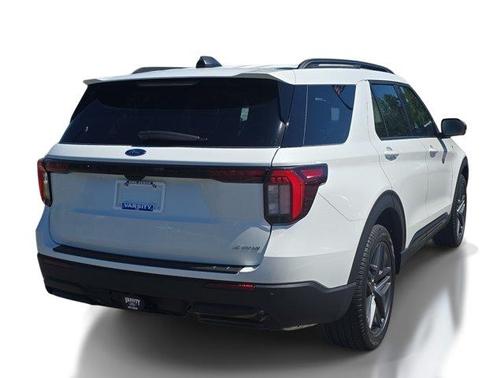 White Metallic 2026 Ford Explorer ST-Line